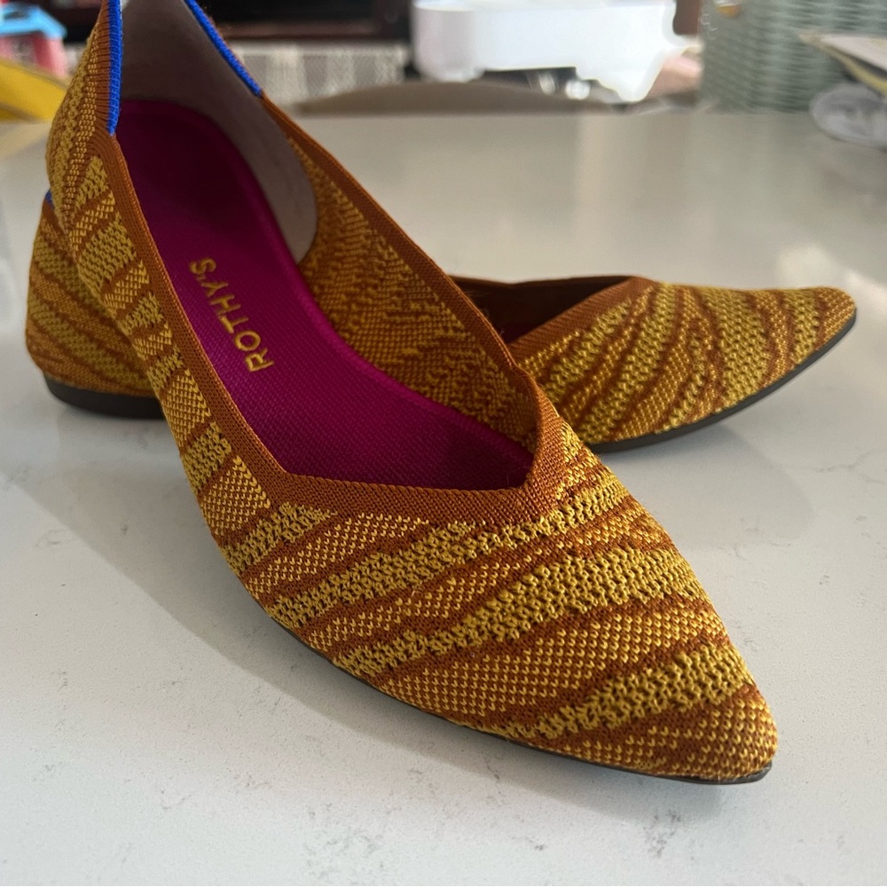Rothy’s retired golden zebra the point flats size 11